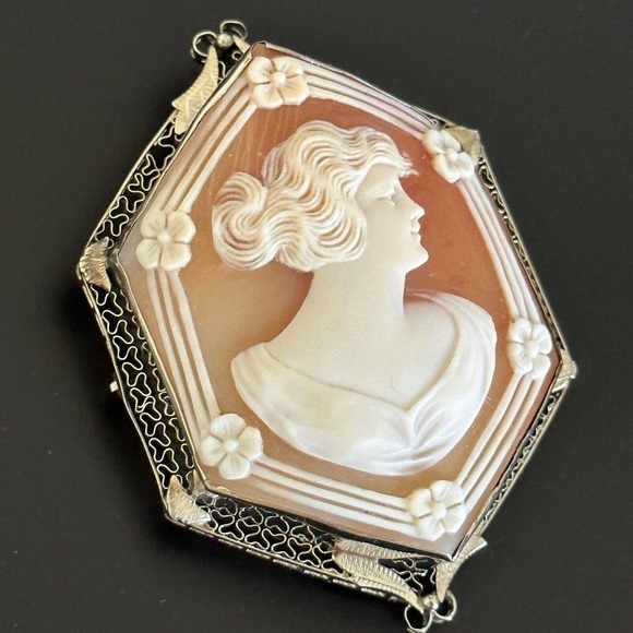Vintage 14K Solid White Gold Carved Cameo Shell Woman & Flowers Large Brooch Pin - Picture 2 of 16